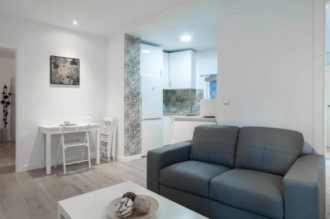 Moderno Apartamento En Plaza Merced Málaga Eksteriør billede