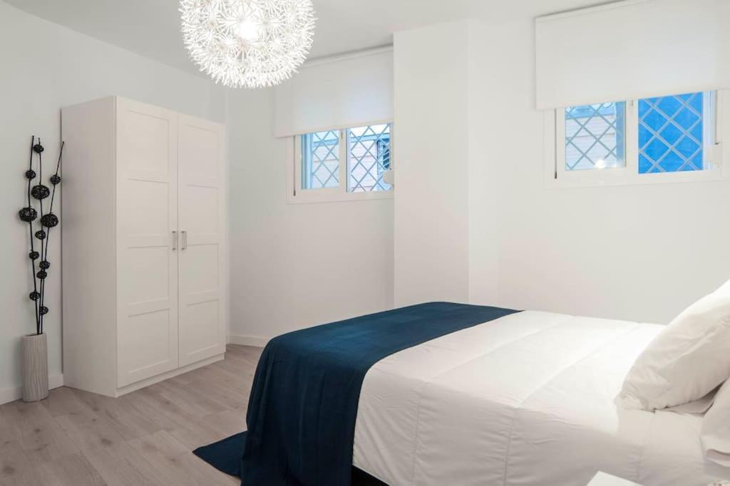Moderno Apartamento En Plaza Merced Málaga Eksteriør billede