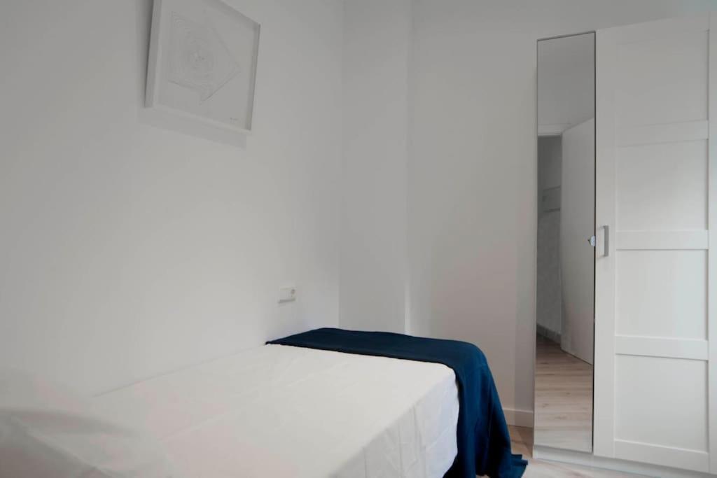 Moderno Apartamento En Plaza Merced Málaga Eksteriør billede